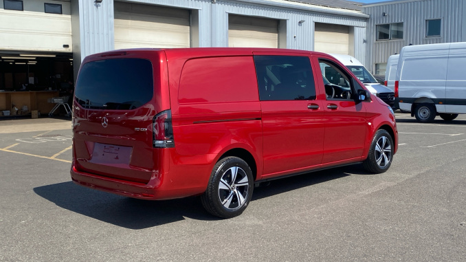 Mercedes-Benz Vito L2 Diesel Rwd 119CDI Select Crew Van 9G-Tronic - Image 9